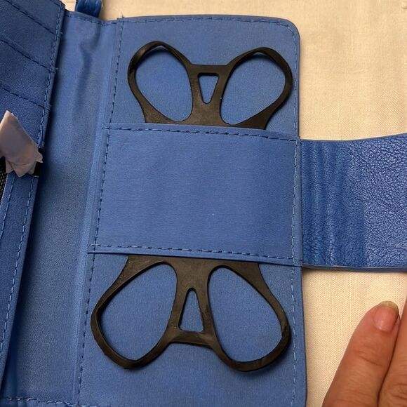 NWT Nautica Blue Wristlet Wallet w/Removable Phone Holder | Stylish & Functional - Picture 4 of 8